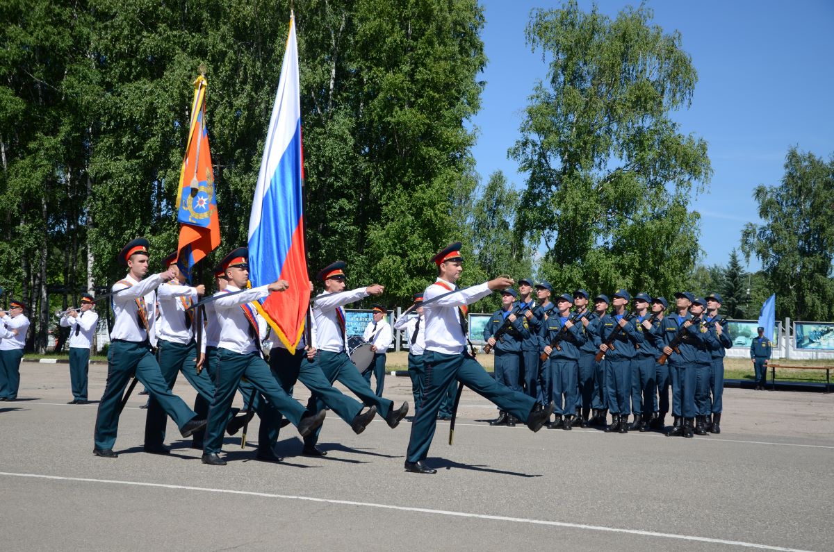 В Ногинском спасательном центре МЧС России молодое пополнение приняло  военную присягу - Новости - Ногинский ордена Жукова спасательный центр МЧС  России