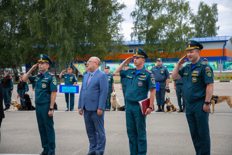 В Ногинском СЦ проходят соревнования по многоборью кинологов