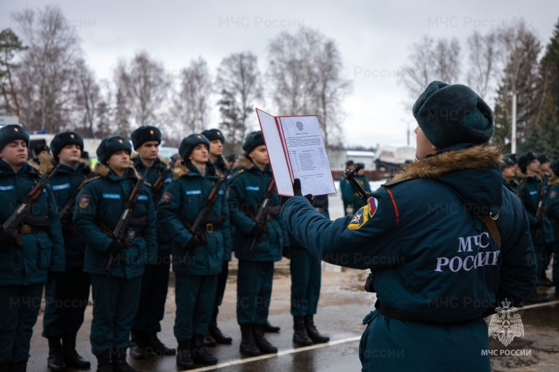 Присягнули на верность родине