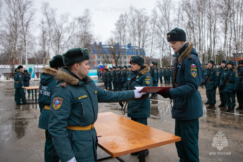 Присягнули на верность родине