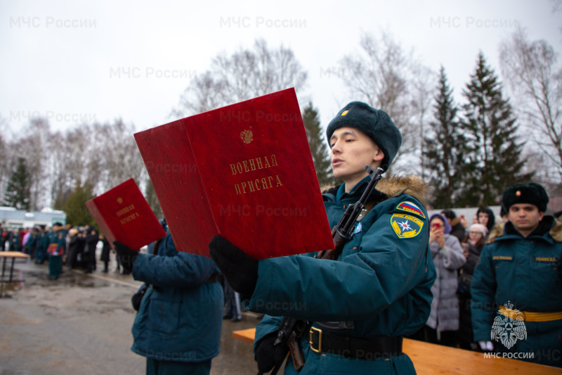 Присягнули на верность родине