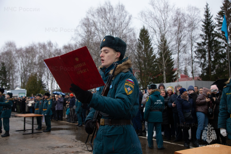 Присягнули на верность родине