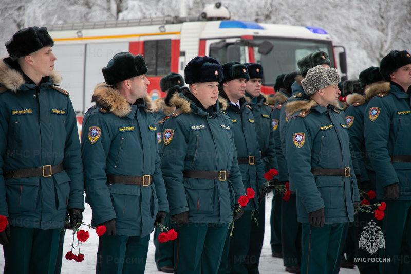 В Ногинском СЦ состоялось открытие мемориальной доски спасателю центра Магомеду Нальгиеву