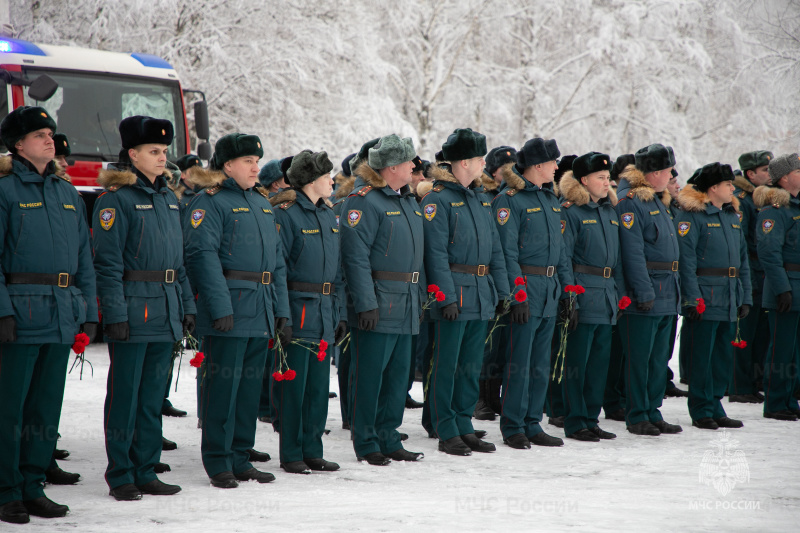 В Ногинском СЦ состоялось открытие мемориальной доски спасателю центра Магомеду Нальгиеву