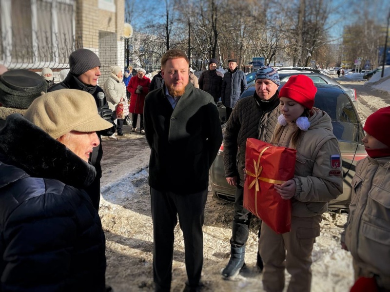 Поздравление ветеранов в преддверии Дня защитника Отечества.