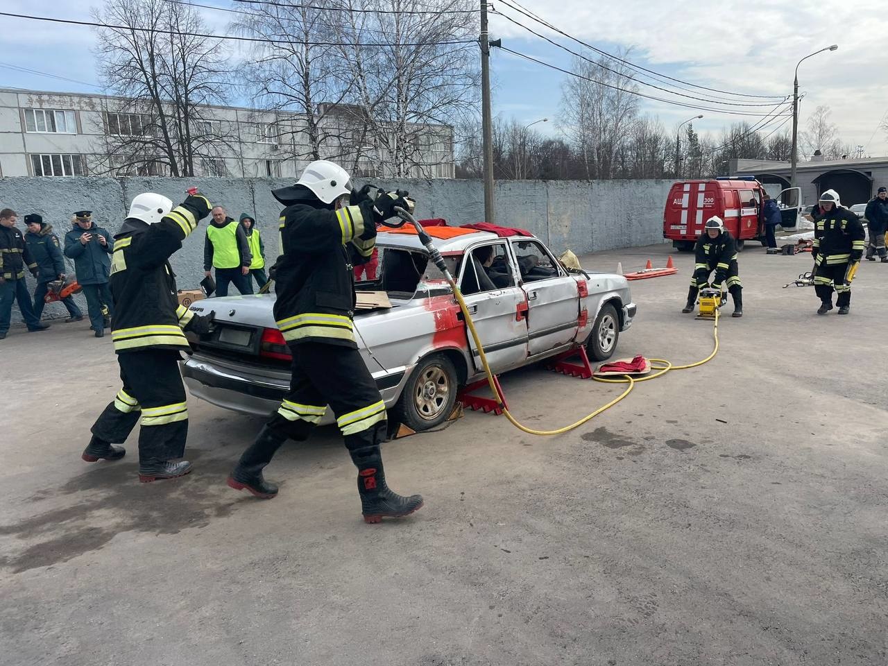 Команда Ногинского СЦ приняла участие в соревнованиях по аварийно-спасательным  работам при ликвидации последствий ДТП в 2024 году - Новости - Ногинский  ордена Жукова спасательный центр МЧС России