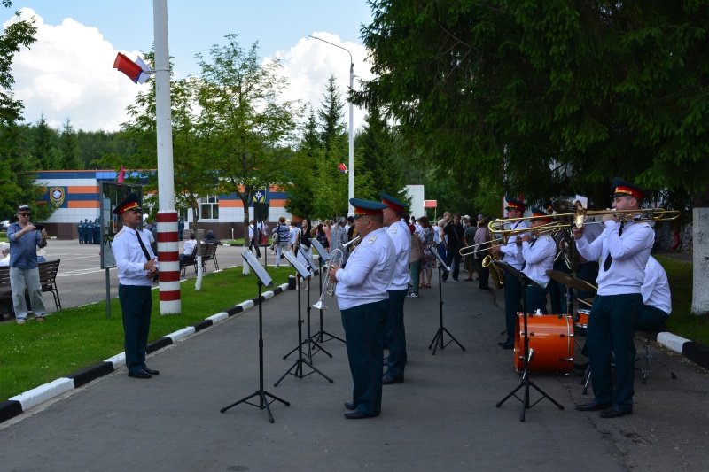 В Ногинском ордена Жукова спасательном центре МЧС России молодое пополнение приняло военную присягу