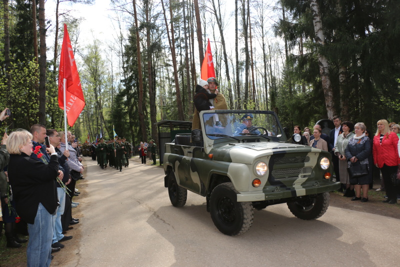 Военнослужащие Ногинского спасательного центра МЧС России приняли участие в проведении торжественного мероприятия, посвященного 80-годовщине Победы в Великой Отечественной войне