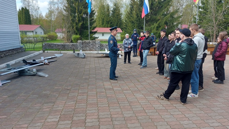 В Ногинском спасательном центре был проведен День открытых дверей для учащихся Повадинской средней общеобразовательной школы