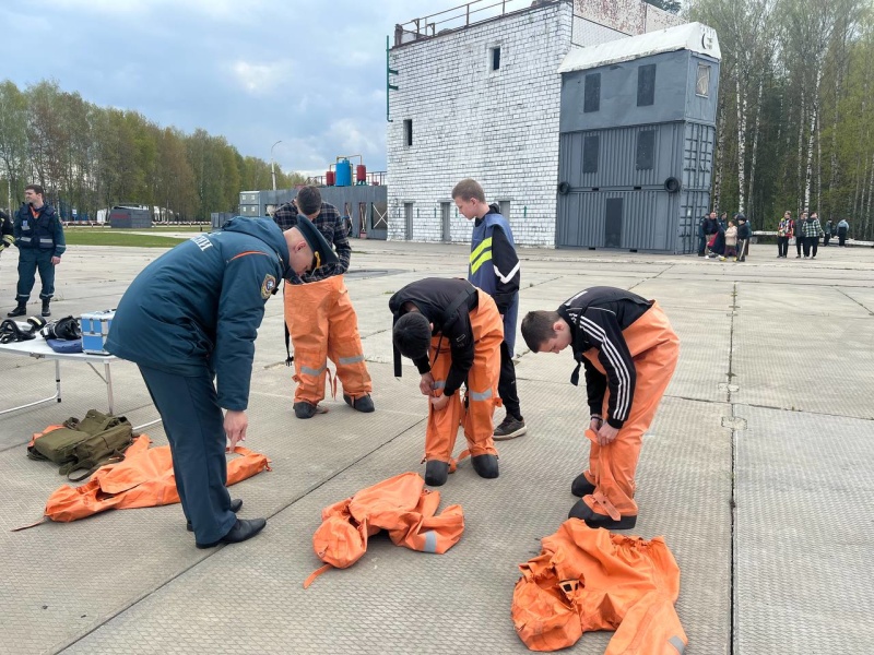 В Ногинском спасательном центре был проведен День открытых дверей для учащихся Повадинской средней общеобразовательной школы