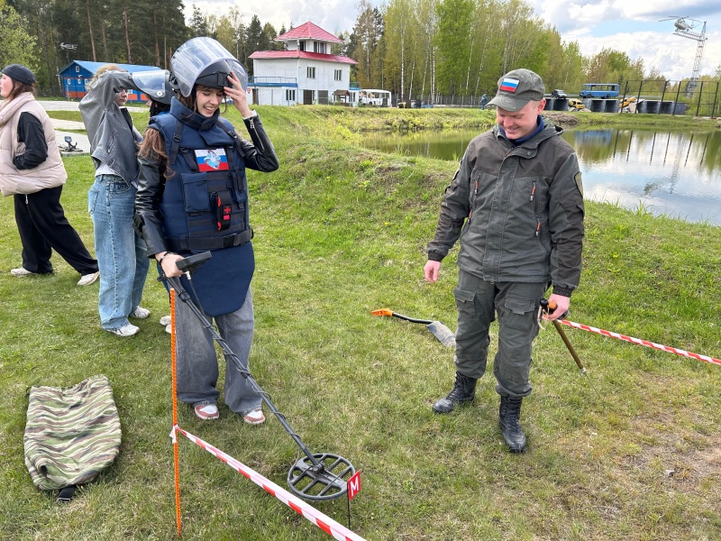 В Ногинском спасательном центре был проведен День открытых дверей для учащихся Повадинской средней общеобразовательной школы