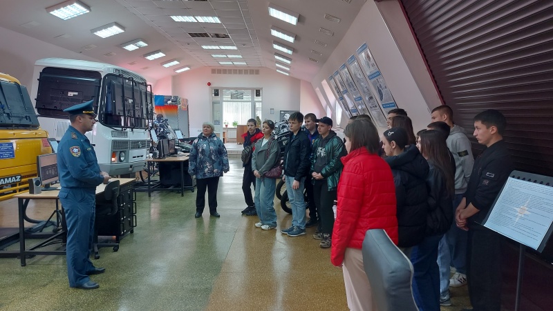 В Ногинском спасательном центре был проведен День открытых дверей для учащихся Повадинской средней общеобразовательной школы