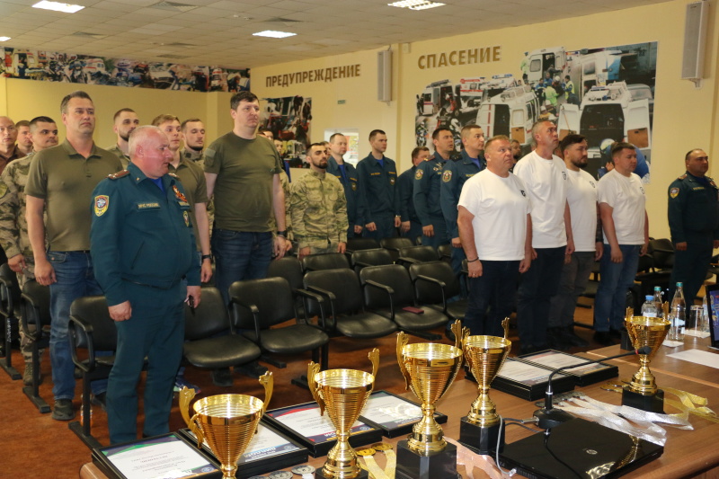 На базе Ногинского спасательного центра завершились V Открытые соревнования операторов телеуправляемых необитаемых подводных аппаратов