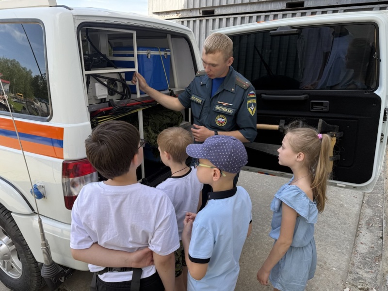В Ногинском спасательном центре был проведен День открытых дверей для учащихся Ногинской гимназии