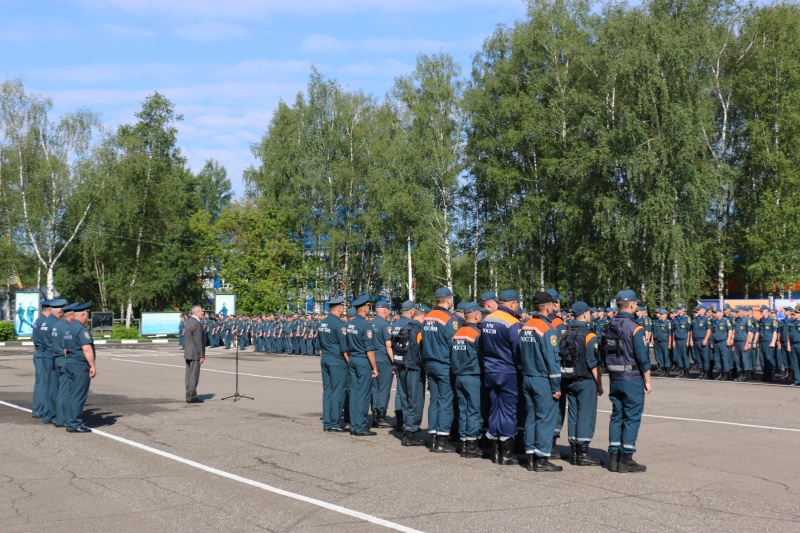 В Ногинском спасательном центре прошло торжественное построение в честь возвращения пиротехнического расчёта