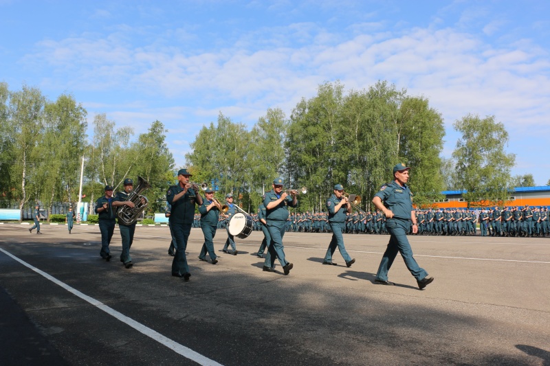 В Ногинском спасательном центре прошло торжественное построение в честь возвращения пиротехнического расчёта