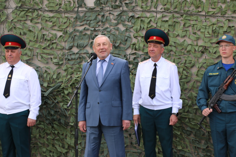 В Ногинском спасательном центре молодое пополнение приняло военную присягу
