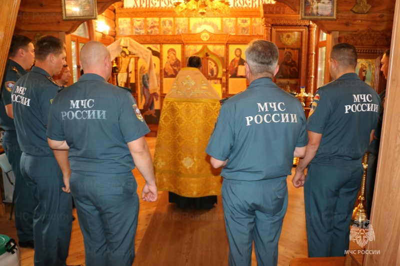 В Ногинском спасательном центре состоялось торжественное мероприятие по случаю отправки пиротехнического расчета в Курскую область