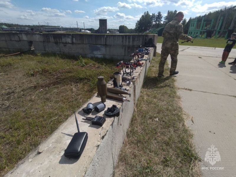 В ФГКУ "Ногинский СЦ МЧС России" проведены военно-патриотические сборы с детьми "Русской общины"