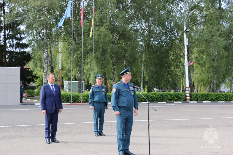 В Ногинском ордена Жукова спасательном центра МЧС России прошло торжественное построение по случаю прибытия личного состава из служебной командировки