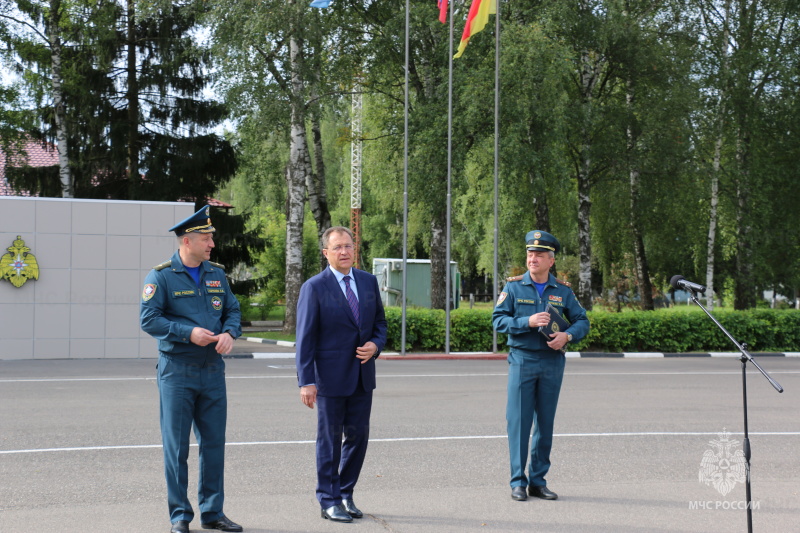 В Ногинском ордена Жукова спасательном центра МЧС России прошло торжественное построение по случаю прибытия личного состава из служебной командировки