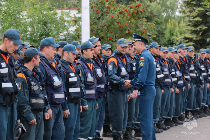 Личный состав аэромобильной группировки Ногинского ордена Жукова спасательного центра МЧС России прибыл из зоны чрезвычайной ситуации
