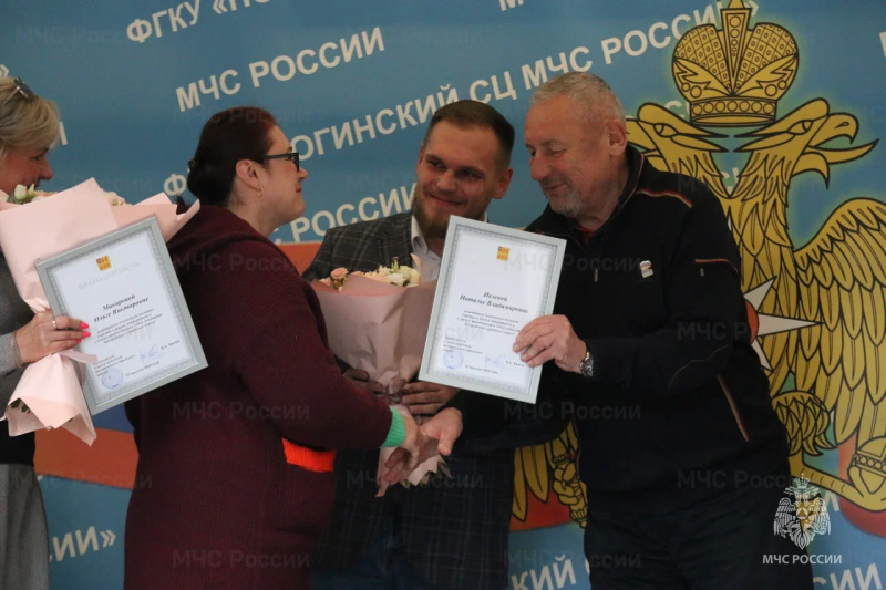 Личный состав Ногинского спасательного центра вместе со своими семьями приняли участие в праздновании Дня микрорайона.