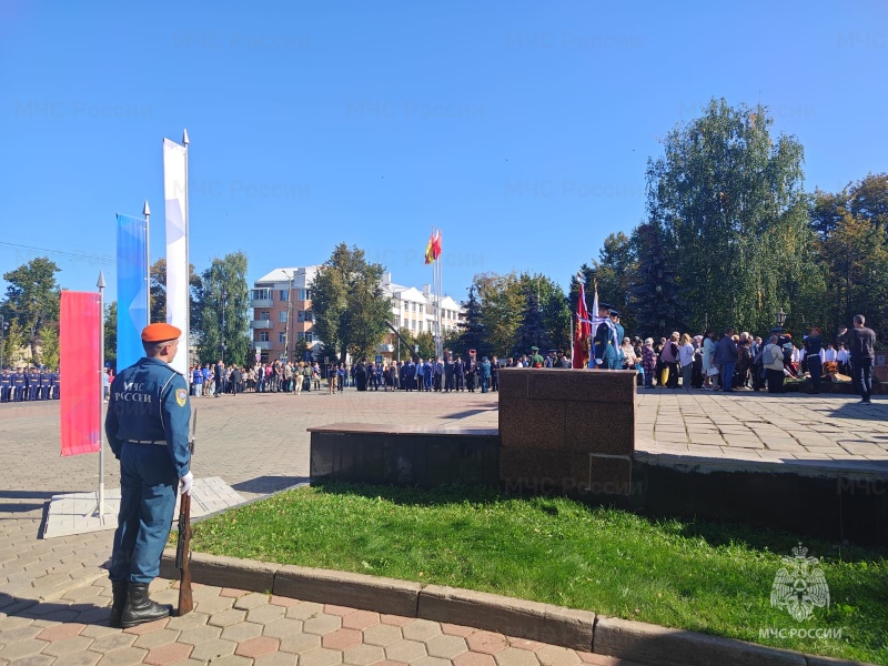 Личный состав Ногинского СЦ МЧС России принял участие в торжественных мероприятиях, приуроченных к 244-ой годовщине Богородского городского округа