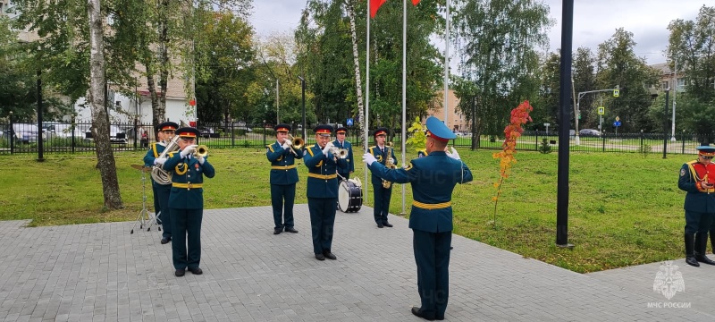 Личный состав Ногинского СЦ МЧС России принял участие в памятных мероприятиях Богородского городского округа, приуроченных ко Дню солидарности в борьбе с терроризмом