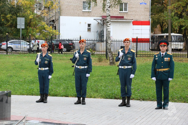 Личный состав Ногинского СЦ почтил память героев: дань уважения павшим защитникам Отечества