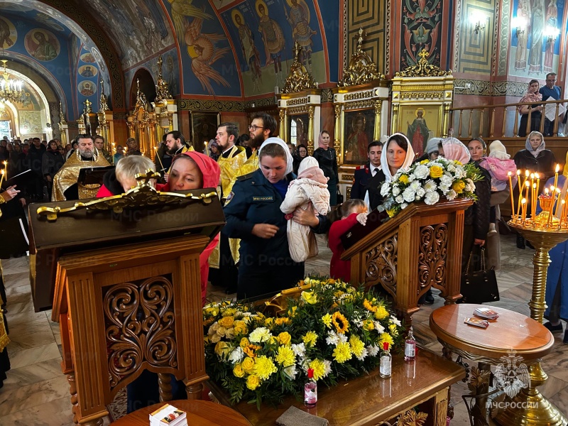 Духовное единение: личный состав Ногинского СЦ поклонился мощам святителя Тихона