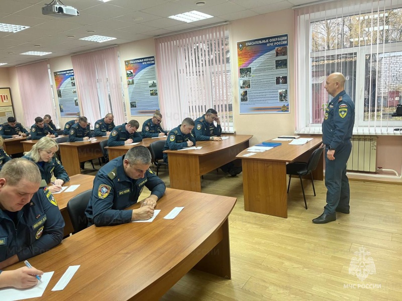 В Ногинском ордена Жукова спасательном центре МЧС России прошли испытания на присвоение, изменение и лишение классной квалификации
