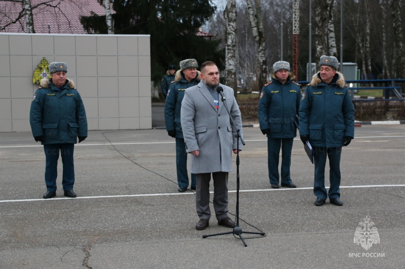 В Ногинском ордена Жукова спасательном центре МЧС России прошло торжественное мероприятие по случаю убытия личного состава в служебную командировку