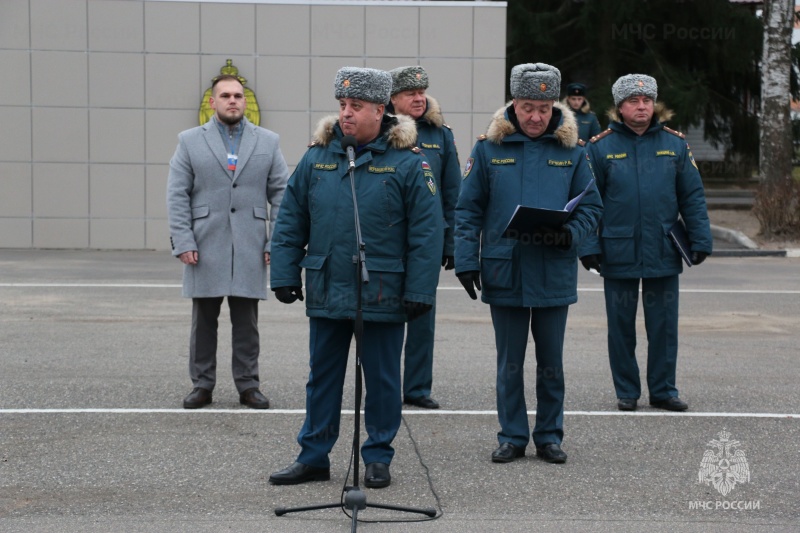 В Ногинском ордена Жукова спасательном центре МЧС России прошло торжественное мероприятие по случаю убытия личного состава в служебную командировку