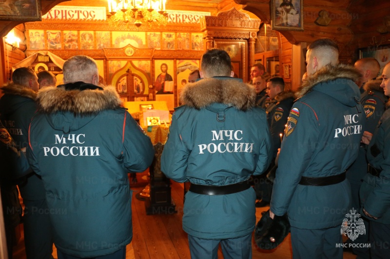 В Ногинском ордена Жукова спасательном центре МЧС России прошло торжественное мероприятие по случаю убытия личного состава в служебную командировку