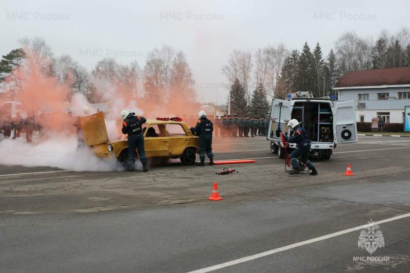 5 декабря в Ногинском ордена Жукова спасательном центре МЧС России проведен ритуал принятия военной присяги