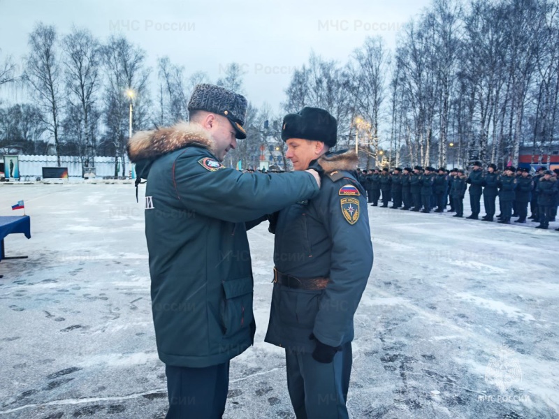 26 декабря в Ногинском ордена Жукова спасательном центре МЧС России состоялись торжественные мероприятия, посвященные 35-й годовщине образования МЧС России и Дню спасателя Российской Федерации