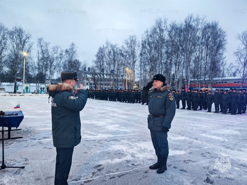 26 декабря в Ногинском ордена Жукова спасательном центре МЧС России состоялись торжественные мероприятия, посвященные 35-й годовщине образования МЧС России и Дню спасателя Российской Федерации