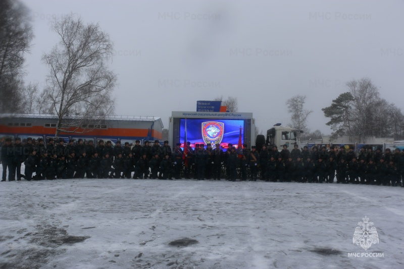 26 декабря в Ногинском ордена Жукова спасательном центре МЧС России состоялись торжественные мероприятия, посвященные 35-й годовщине образования МЧС России и Дню спасателя Российской Федерации