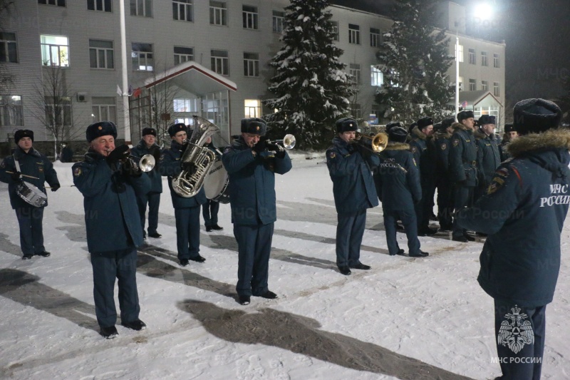 Долгожданное прибытие личного состава из служебной командировки.
