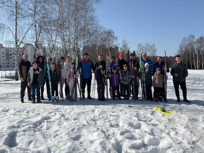 Мастер-класс по лыжным гонкам для семей военнослужащих и работников Ногинского ордена Жукова спасательного центра, а также жителей домов офицерского состава