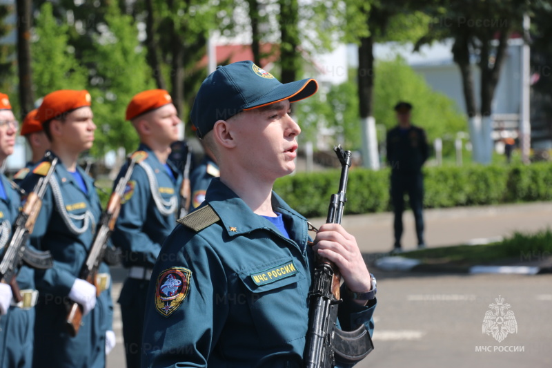 15 мая в Ногинском ордена Жукова спасательном центре МЧС России прошел ритуал принятия военной присяги