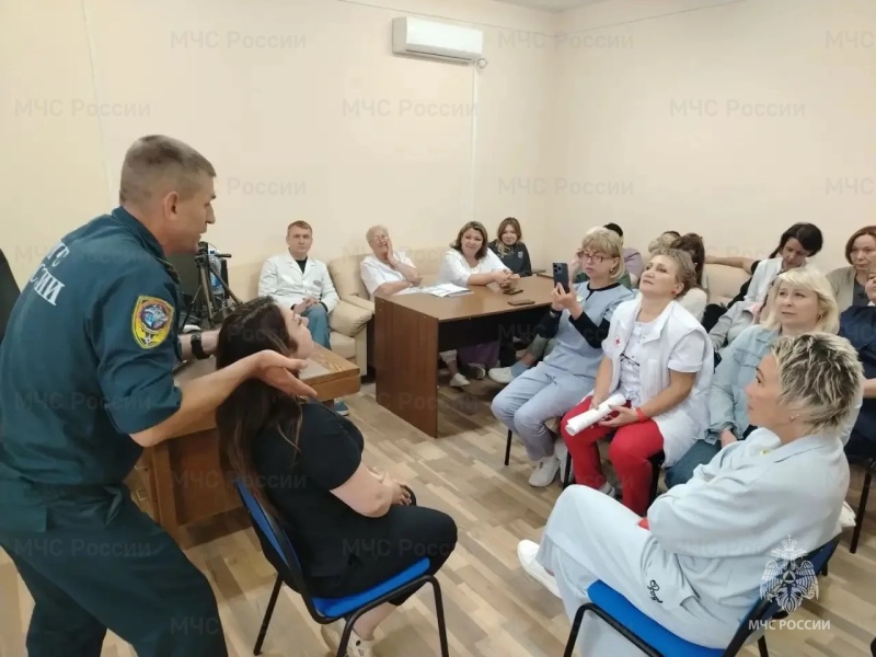 Специалисты Ногинского ордена Жукова спасательного центра провели профилактическую беседу с коллективом Центральной психиатрической больницы ФМБА России