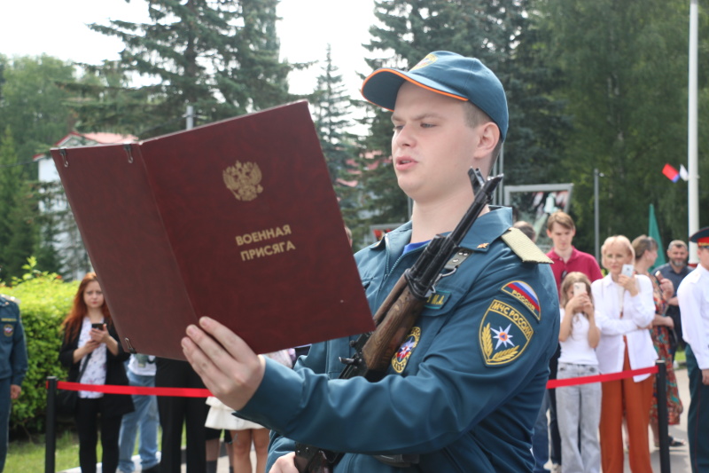 10 июля в Ногинском ордена Жукова спасательном центре состоялась торжественная церемония принятия молодым пополнением военной присяги