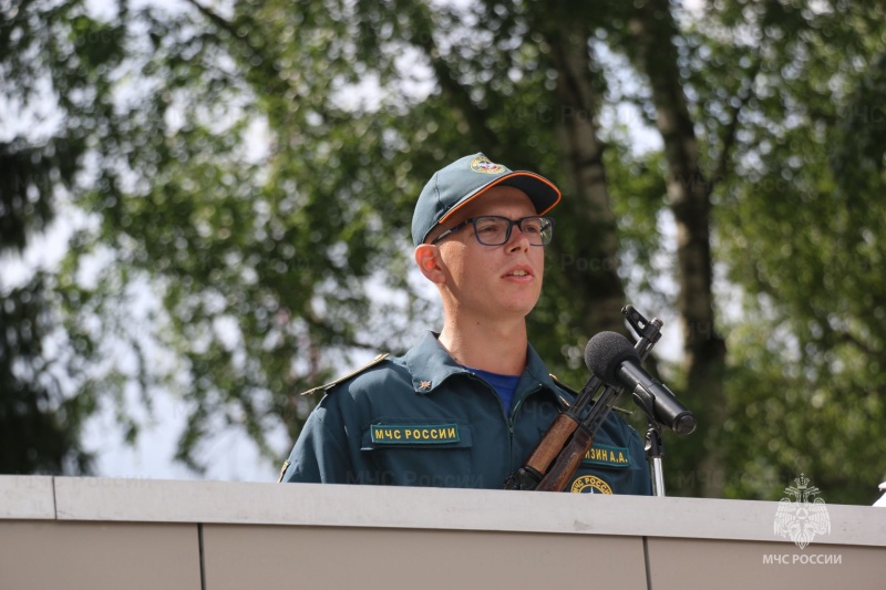 В Ногинском ордена Жукова спасательном центре МЧС России прошли торжественные мероприятия, посвященные принятию военной присяги молодым пополнением