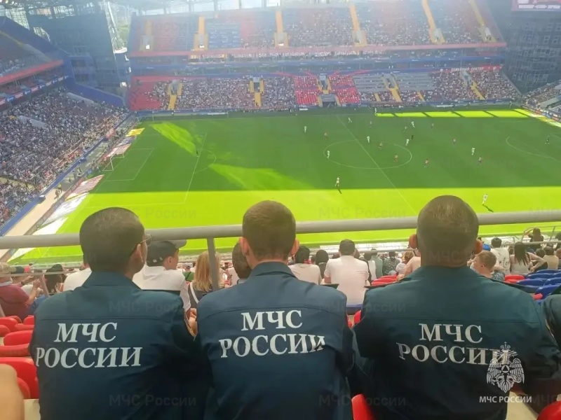 Личный состав Ногинского ордена Жукова спасательного центра посетил футбольный матч ЦСКА – «Крылья Советов»