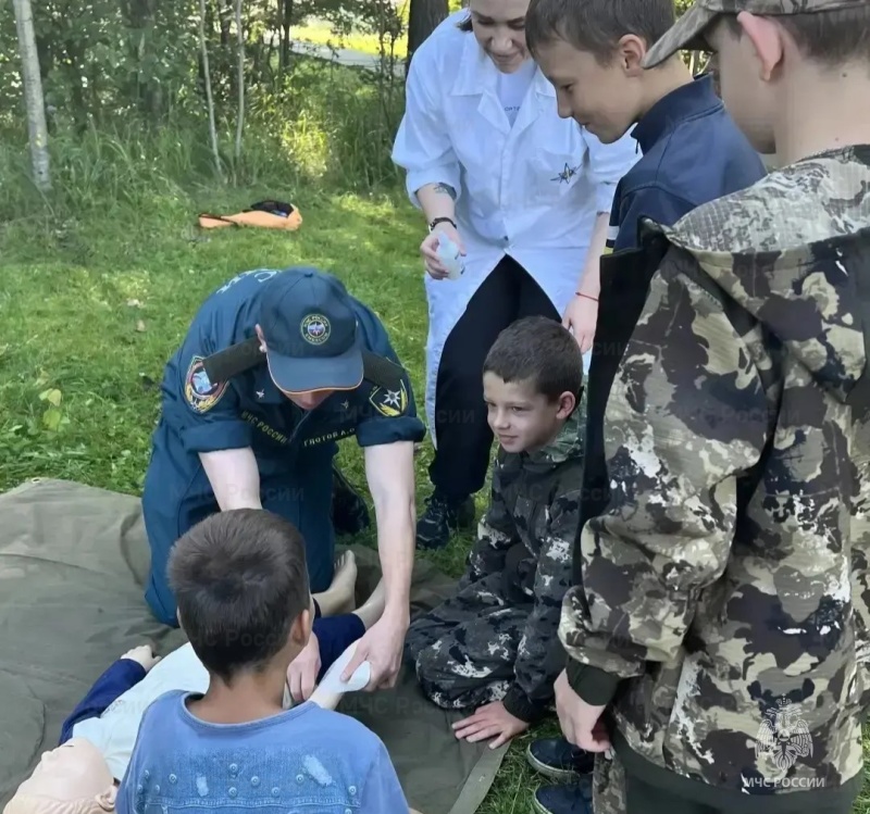 В Ногинском ордена Жукова спасательном центре прошел туристический слет среди семей военнослужащих