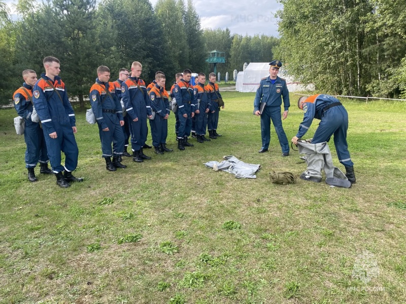 В Ногинском ордена Жукова спасательном центре провели учебно-методические сборы с молодыми офицерами — выпускниками Академии гражданской защиты МЧС России