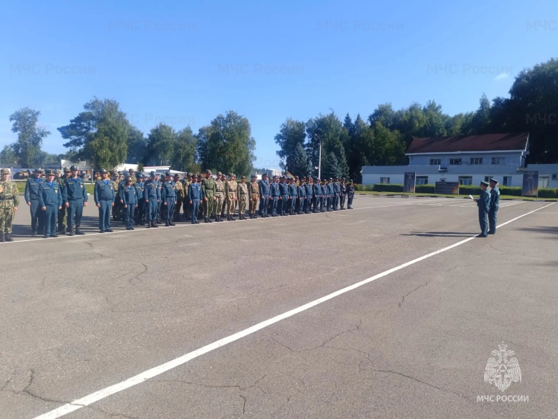 Ногинский ордена Жукова спасательный центр МЧС России принял участие в праздновании Дня Государственного флага России