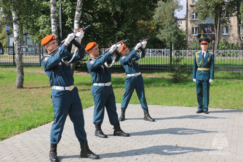 Личный состав Ногинского ордена Жукова спасательного центра принял участие в мероприятии, посвящённом Дню солидарности в борьбе с терроризмом